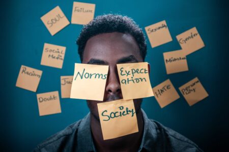 8 Signs You Grew Up in a Toxic Family