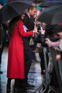 Kate-Middleton-and-Prince-William-teamed-up-to-try-their-hands-at-making-Welsh-cakes