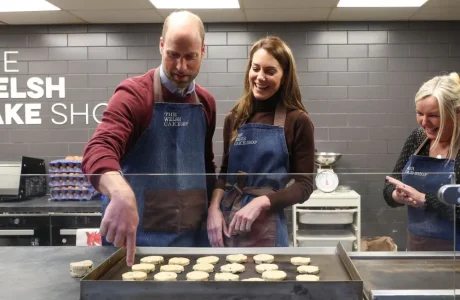Kate-Middleton-and-Prince-William-teamed-up-to-try-their-hands-at-making-Welsh-cakes